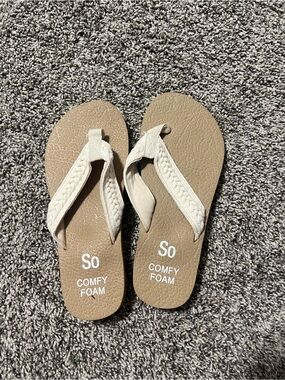SO Women's Beige and Cream Comfy Foam Braided Strap Flip Flops